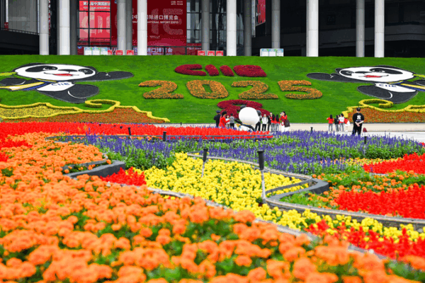 China Defies Global Trend, Boosts Openness in 2024 🌏📈