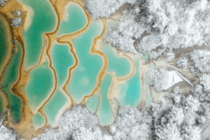 Jiuzhaigou’s First Snowfall Creates Magical Winter Wonderland 🌨️✨