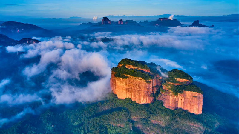 52E7RMFBWEYW8Z510CUE - 🌍NewspaperAmigo – Your Global News Buddy 🗞️ China's Huangshan Among New 'World Famous Tourism Mountains' 🌄