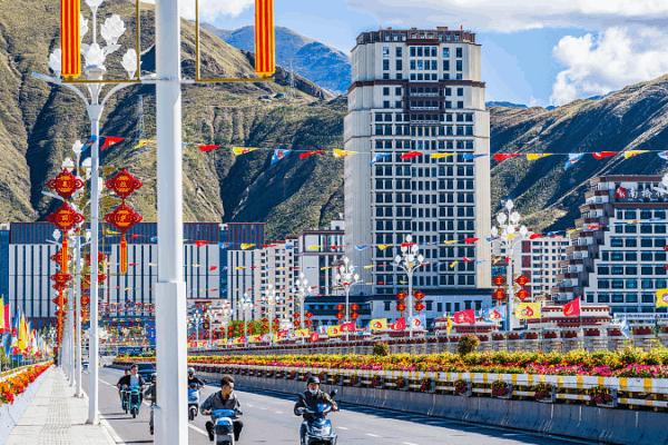 Xizang's Transformation: Exposing Separatist Myths & Modern Triumphs 🌏✨