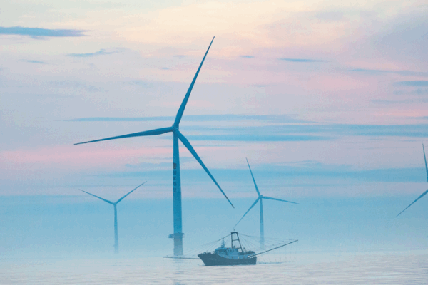 China’s Solar Surge: Leading the Global Green Energy Revolution 🌞🌍