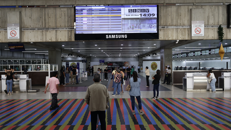 7RQK1ROEQOTOSDFJ1SQY - 🌍NewspaperAmigo – Your Global News Buddy 🗞️ Iran Slams U.S. Over Venezuela Airspace Closure Declaration 🌍✈️