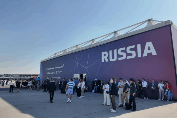 Russia Flies High at Dubai Airshow 2025 with Homegrown Tech 🛩️