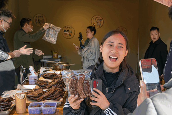 China's Global Economic Shift: From Factories to Global Brands 🌏💼