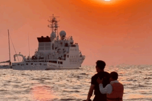 Sanya’s Sunset Economy: Where Tropical Beauty Meets Global Trade 🌅🚢 video poster