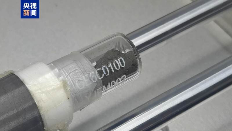 China’s Chang’e-6 Reveals Why Moon’s Far Side Soil is Sticky 🌕🔍