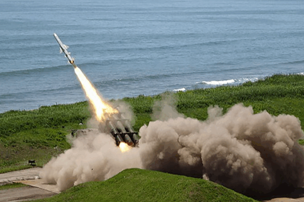 Japan's Militarism Concerns Rise After PM's Taiwan Remarks 🌏⚡