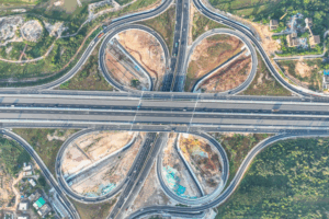 Hainan's New 8-Lane Interchange Eases Traffic Woes 🚗💨