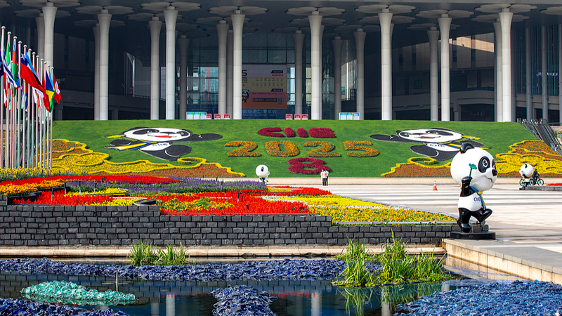 CNY1FZ6P73FYM79RK3MD - 🌍NewspaperAmigo – Your Global News Buddy 🗞️ Chinese Premier to Spotlight Global Trade at Shanghai Expo 🌍✨