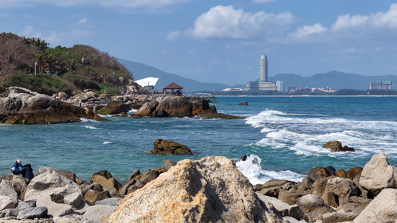 DZBVK4QSQWG7REGAR3LV - 🌍NewspaperAmigo – Your Global News Buddy 🗞️ 🌊 Hainan’s Wuzhizhou Island Blends Eco-Tourism & Marine Conservation Success 🐠 video poster