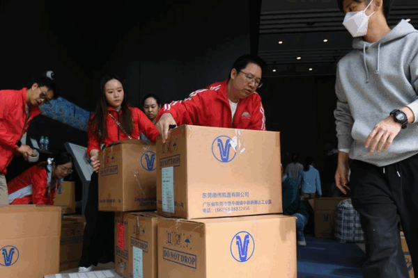 Mainland Rushes Aid to Hong Kong After Deadly Fire 🔥