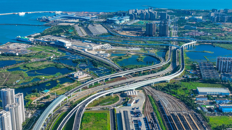 FTMRMBPTL4L5HHB20RFY - 🌍NewspaperAmigo – Your Global News Buddy 🗞️ Hainan Launches Global Free Trade Port in 2025 🌏💼