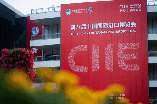 Kyrgyzstan Shines in CIIE Debut: Silk Road Stories & Trade Wins 🌏✨