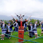 Hainan's Li Ethnic Bamboo Dance: A Cultural Gem 🌿💃 video poster