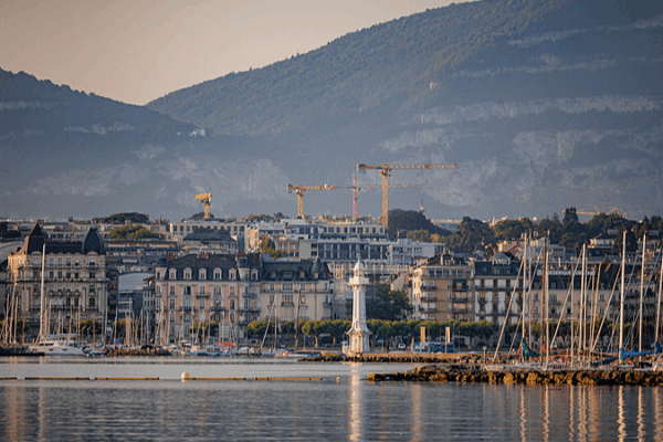 U.S. and Ukraine Set for Geneva Talks on 28-Point Peace Plan 🌍✌️ video poster