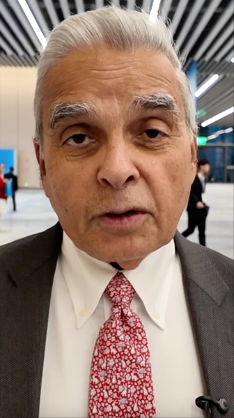 I1CSJRYBZS0BNCXPF1J0 - 🌍NewspaperAmigo – Your Global News Buddy 🗞️ China’s CIIE Sets Global Trade Benchmark in 2025 🌍📦 video poster