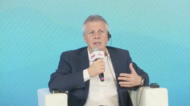 🌍 AI Shakes Up Global Media: Is the North Listening? video poster