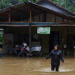 Malaysia Floods: Over 18,000 Evacuated as Monsoon Rages 🌧️