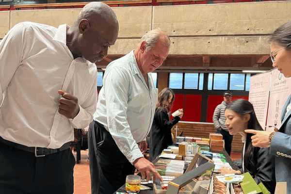 China & South Africa Forge Health Alliance 🌍💉