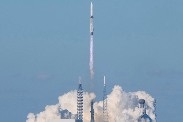 Blue Origin Nails Mars Mission & Booster Landing in Historic Launch 🚀