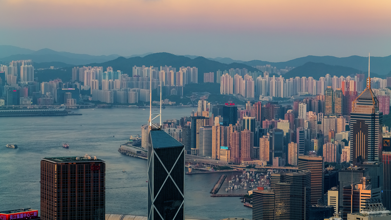 Hong Kong Fuels China’s Trade Surge Amid Global Shifts 🌏📈