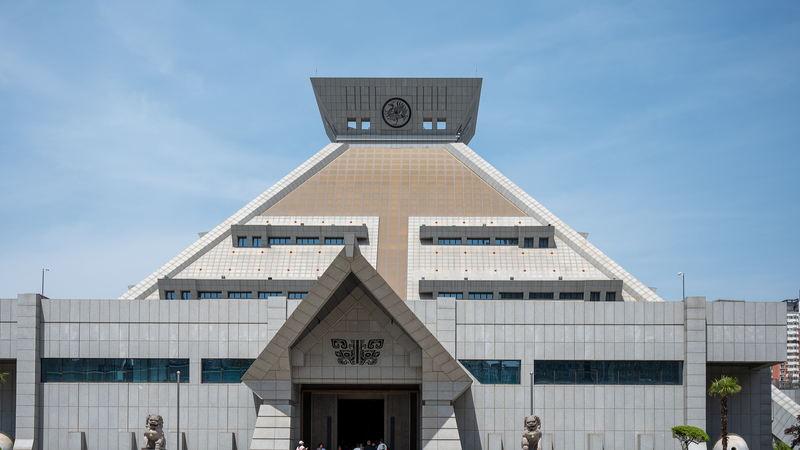 Step into History: Confucius Exhibition Lights Up Zhengzhou 🏛️✨ video poster