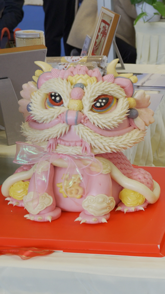 QHADFZXA673FJ9OTF7JL - 🌍NewspaperAmigo – Your Global News Buddy 🗞️ Shaanxi’s Medicinal Steamed Buns Blend TCM & Flavor 🥢🌿 video poster