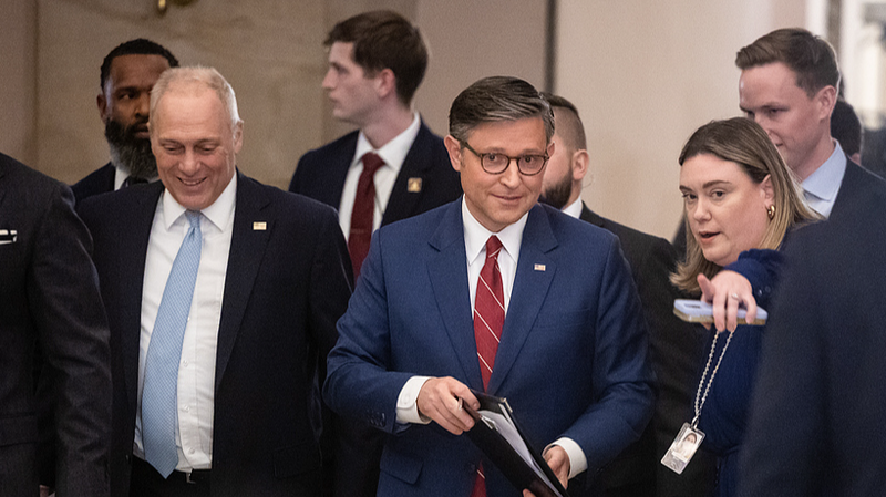 U.S. Government Shutdown Ends as Congress Passes Deal 🎉