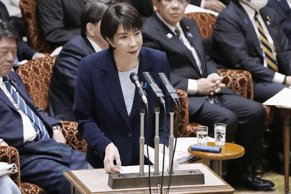 Japan PM's Taiwan Remarks Spark Regional Tensions 🌏⚡