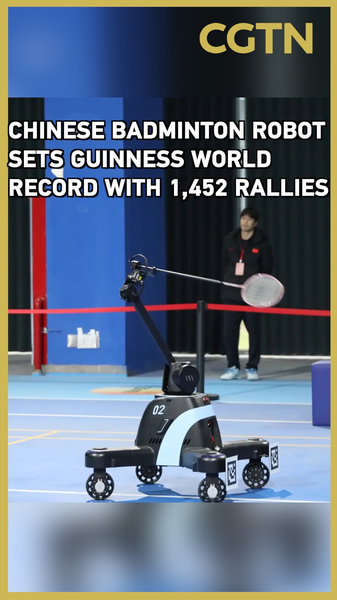 Chinese Badminton Robot Smashes Guinness Record with 1,452 Rallies 🏸🤖 video poster