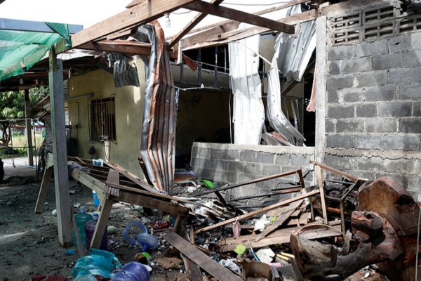 Cambodia-Thailand Border Clash Escalates: 10 Dead, 60 Injured 🌏💥