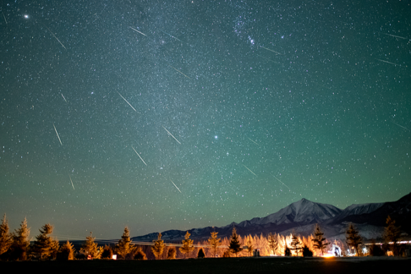 Geminid Meteor Shower Lights Up December Skies 🌠✨