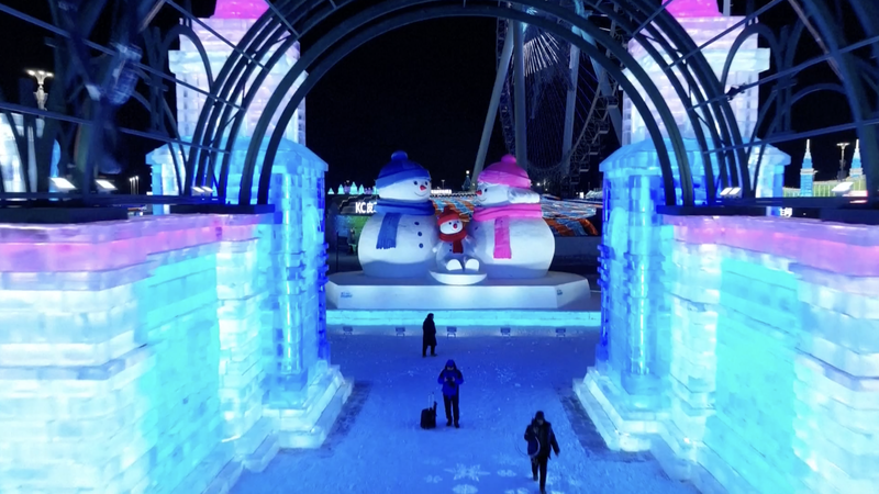3ZHLVTMMRY3TYZKF5IIA - 🌍NewspaperAmigo – Your Global News Buddy 🗞️ Harbin's Ice Wonderland Opens with Dazzling Sculptures ❄️✨ video poster