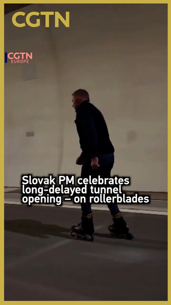 52NNHLQBUUBPYT2XPR2H - 🌍NewspaperAmigo – Your Global News Buddy 🗞️ Slovak PM Rolls Through New Tunnel on Rollerblades 🛹🚇 video poster