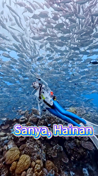 Dive into Sanya’s Underwater Wonderland 🌊🐠 video poster