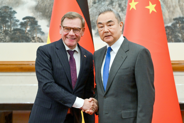 Germany and China Strengthen Ties Amid Global Trade Shifts 🌐🤝