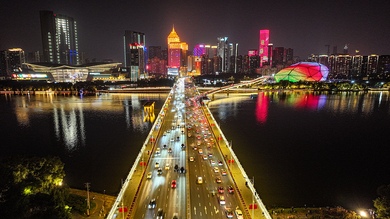 Shenyang’s Hunhe River Glows as 2026 Approaches 🌊✨ video poster