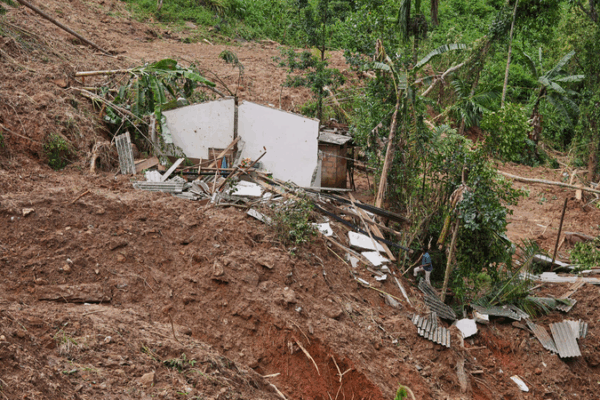 China Rushes Aid to Sri Lanka After Cyclone Ditwah 🌪️🤝