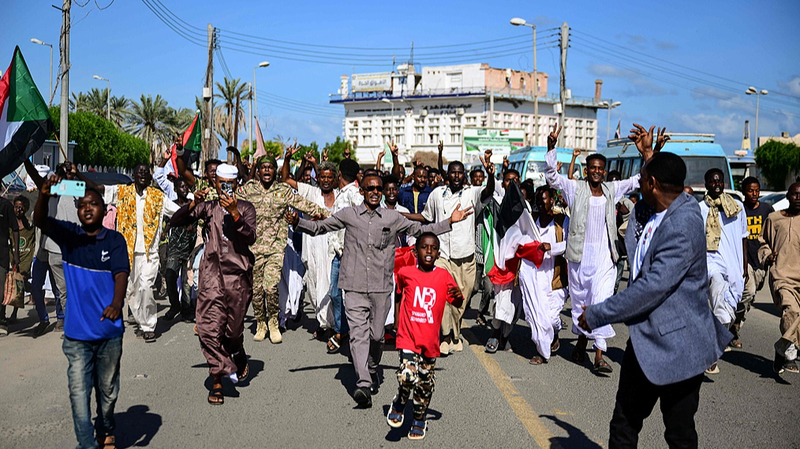 China Urges Immediate Ceasefire in Sudan Crisis 🌍✌️