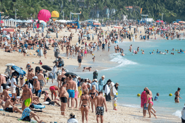 Hainan Unveils New Tourism Rules to Boost Global Appeal 🌴