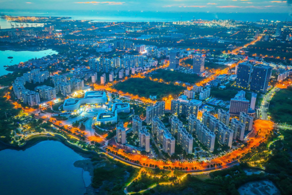 Hainan’s Customs Revolution Sparks Industrial Boom 🌱🚀