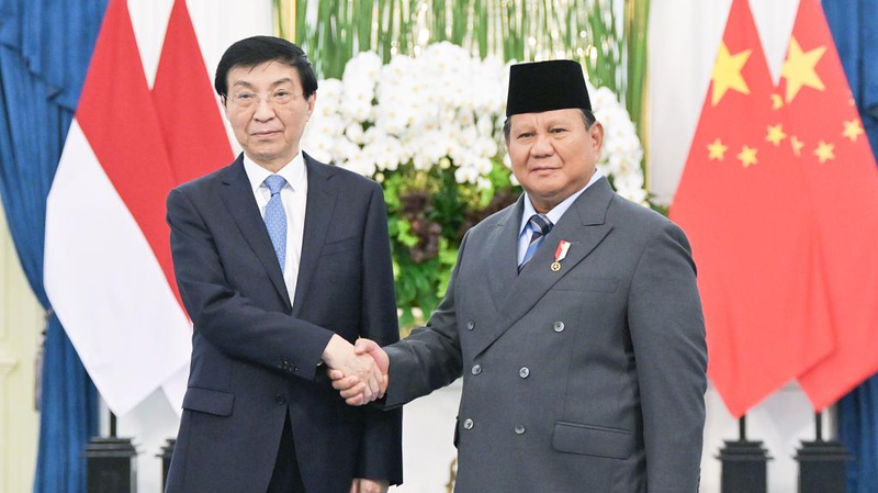 V7LVAWPCGC1MH0RF2TPE - 🌍NewspaperAmigo – Your Global News Buddy 🗞️ China & Indonesia Strengthen Ties in High-Stakes Jakarta Talks 🌏🤝