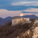 Cold Moon Lights Up 2025’s Final Supermoon Show 🌕