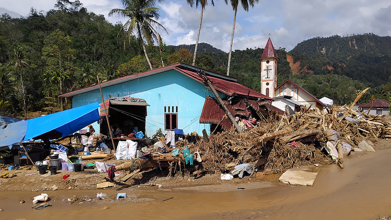 Asia Flood Crisis: Over 1,200 Lives Lost in 2025 Disasters 🌧️🚨