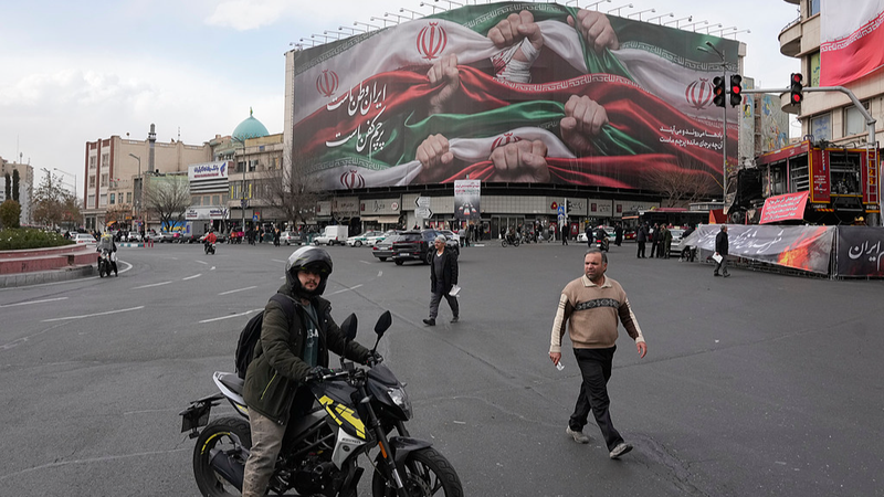 U.S. and Iran Clash Over Protests: Military Options on the Table ⚔️🌍