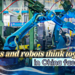 0GT4FDV7WXRV0NJEEHP8 - 🌍NewspaperAmigo – Your Global News Buddy 🗞️ 🤖 Humans & Robots Team Up in China’s High-Tech Factories 🌟