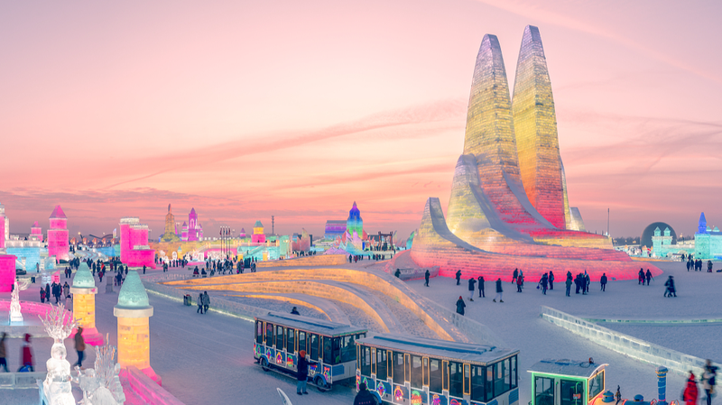 14RQXHDO0VI363XDUAFK - 🌍NewspaperAmigo – Your Global News Buddy 🗞️ Harbin's Ice Kingdom Lights Up 2026 Winter Wonderland 🏰❄️ video poster