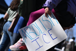 U.S. Federal-State Tensions Soar as ICE Violence Sparks Outrage 🌪️👮♂️
