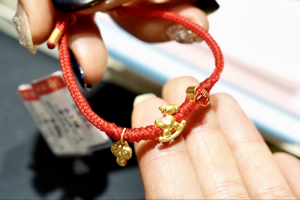 Galloping Demand: Horse Jewelry Thrives Amid Gold Price Surge 🐎💍 video poster