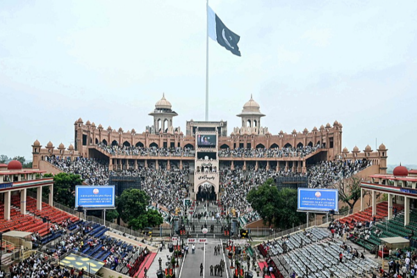 India and Pakistan Swap Nuclear Facility Lists Amid Tensions 🌏⚡